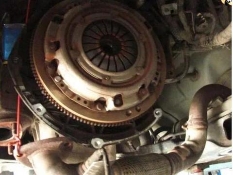 看看跑了76万公里的发动机，你的车还怕什么？