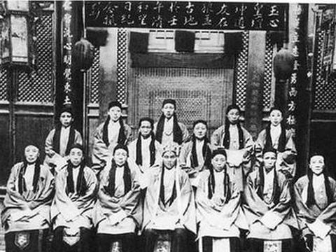 军用机器人都能干啥？...