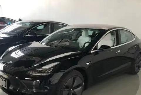 5年前花90万买特斯拉，现在还能卖多少？续航多少？听车主怎么说