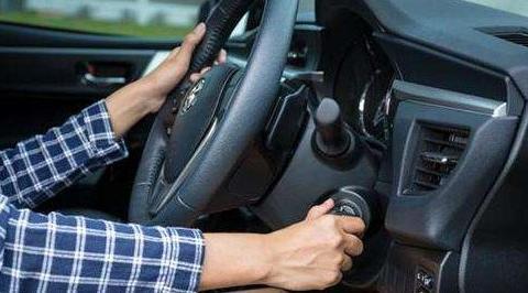 汽车电瓶，为什么会出现没电？这3个小细节是原因