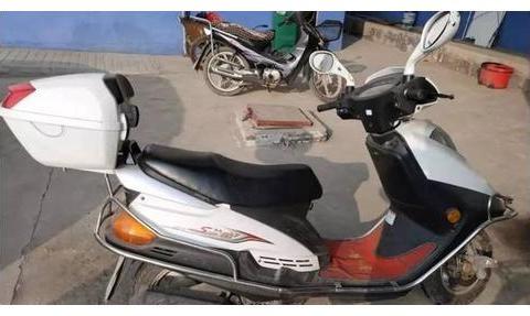 摩托车和电动车被禁，孩子上学咋办？听完专家的建议，哭笑不得！