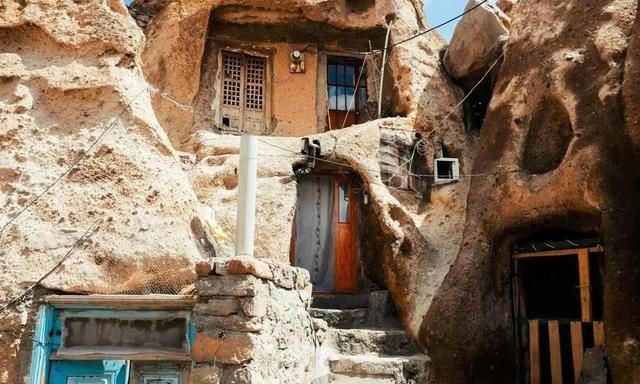 世界最神奇的地下住宅 地下室也有诗和远方 你最想住哪