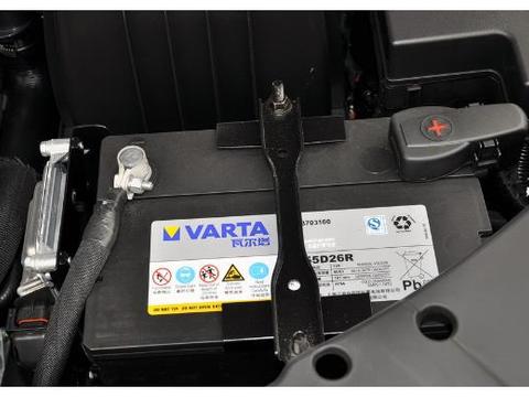 汽车蓄电池的寿命有多长？怎样才能知道电瓶快没电了?