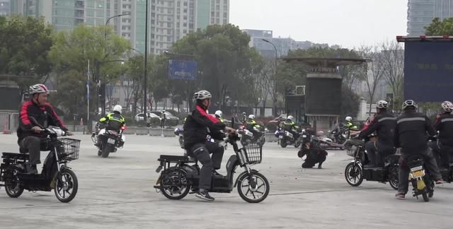 骑电瓶车省钱还是摩托省钱？内行人给你算一笔账，让你一目了然