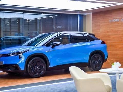 疫情当前，买车难、保养难、充电难，这车企“一键”搞定