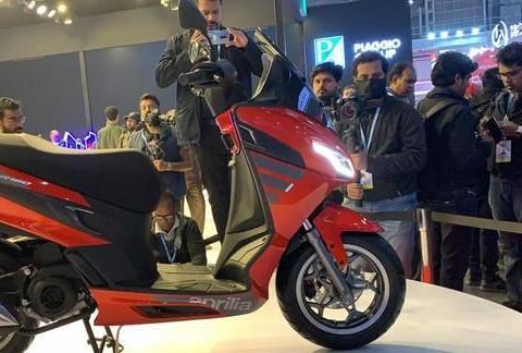 阿普利亚官宣：2020年将推出SXR 125/160 踏板车，主打运动风格