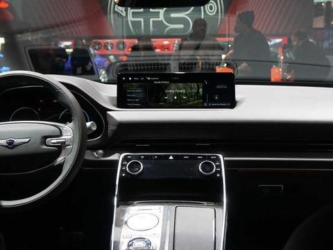 搭3.5T V6引擎，外形大气，全新捷尼赛思GV80亮相芝加哥车展！