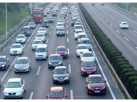 汽车价格变低了，为啥大家不愿意买车了？老司机:这几点很重要