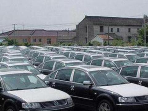 海关拍卖的走私车能买吗？听内行人分析完，车主：还好知道的早