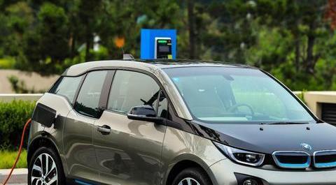 电动汽车谈保值率，是让买卖双方都难受的一件事儿