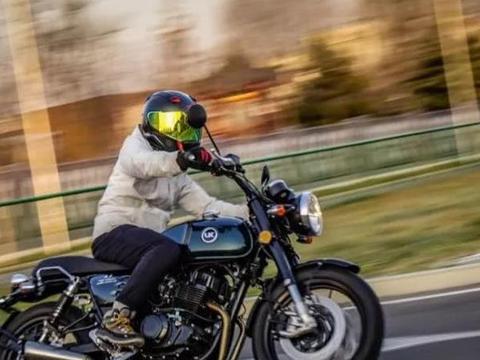 入门价格买声浪最个性的ABS复古，试驾UK250