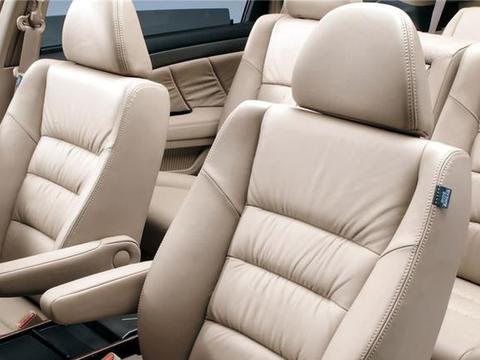 这5个汽车配置专为“坑钱”而生，有的开到报废都用不到，白瞎钱