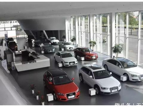 为什么“聪明人”都不买车了？内行人不小心说漏嘴，后悔才知道