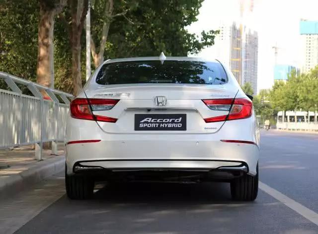 2020b级车口碑排名_2020年4月轿车销量排行榜前100名,大众帕萨特B级车销量(2)