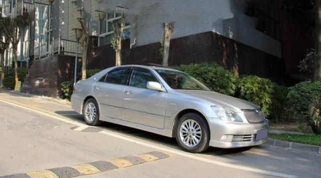 爱车长时间停放不开该如何保养？这3个危害你要了解，重则毁车