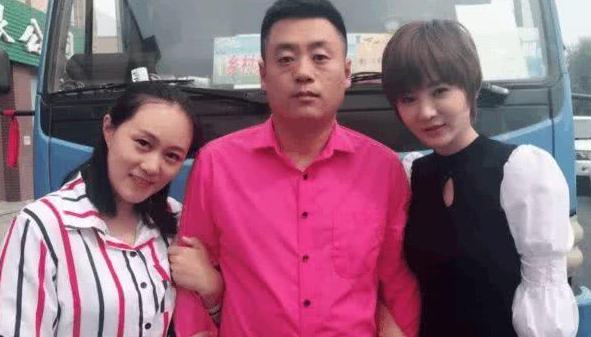 杨晓茹一个站在宋晓峰背后的女强人