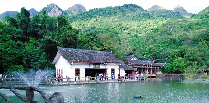 国内旅游攻略——假期旅游胜地,来贵州体验风土人情吧!