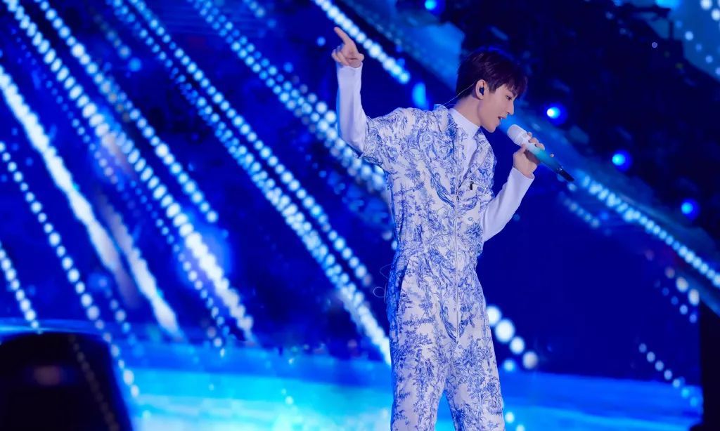 王俊凯接触韩寒的《三重门》,若达成合作