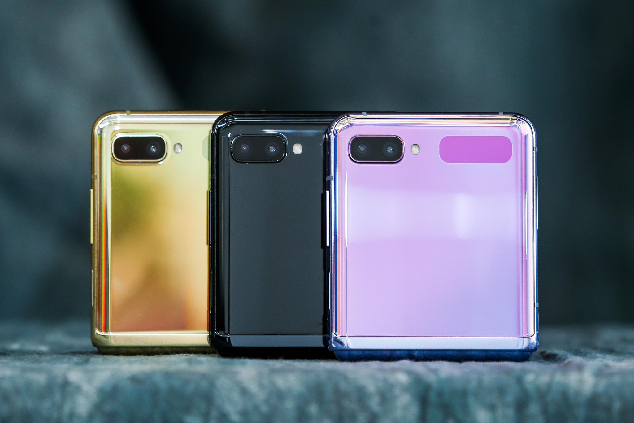 翻盖折叠屏手机三星价格 8fa4-ipmxpvy8075618.jpg