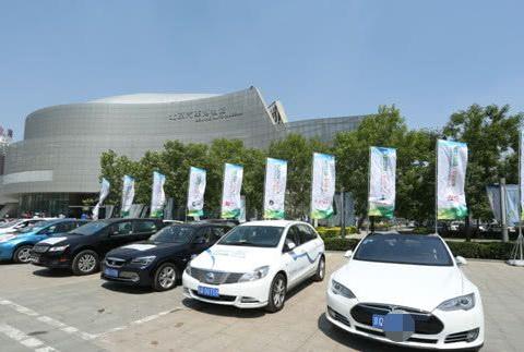 第一批新能源车电池将要报废，新电池价格能买新车