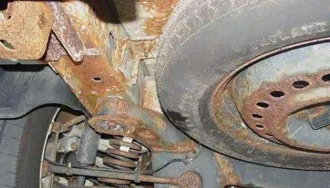 新车给发动机装护板，到底是利还是弊？现在了解还不晚