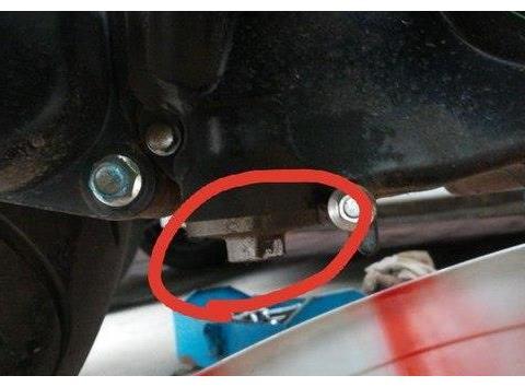 自己动手给赛科龙RT3保养，机油里铁屑真大，机器做工让我吃惊了