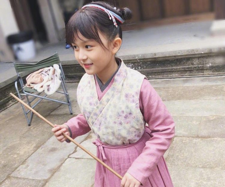 小明兰抢镜十足，小小桃萌气四射，这些《知否》小演员个个老戏骨