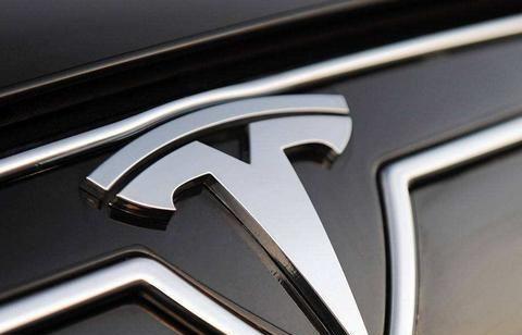 拆开特斯拉后，发现7千多节5号电池，车主：怎么感觉被骗了？