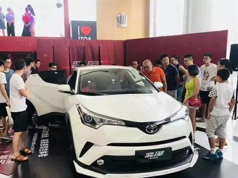 4S店“黑幕”被央视曝光，偷偷放个螺丝，保养时几千块就到手了