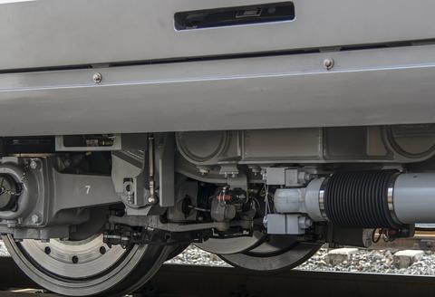 汽车减震器需要保养吗？