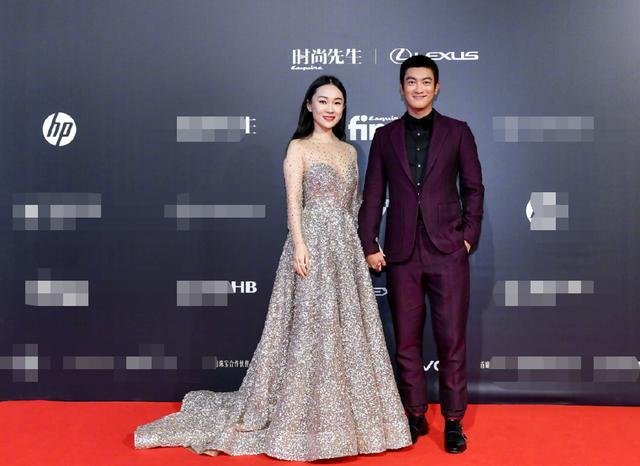 时尚先生盛典高清图:baby红唇艳压,杨采钰气质满分,倪妮秀深v
