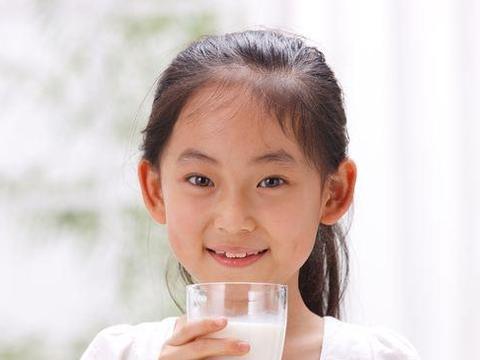 3类“假牛奶”已被列入黑名单，别再给孩子喝，浪费钱还没有营养