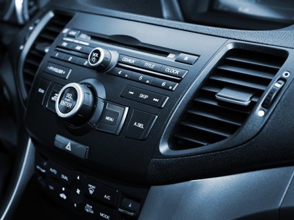 汽车音响也需养护