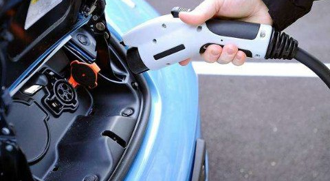 用插排给电车充电注意啥？能充多少电？