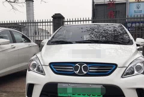 首批“绿牌”车主过得如何？车主：挺方便，就是有点“难伺候”