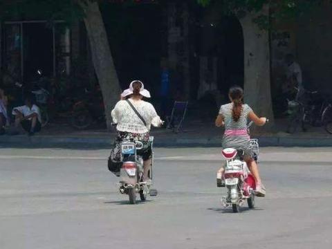 电动车也要考驾驶证，费用曝光引车主不满：不考了，换车