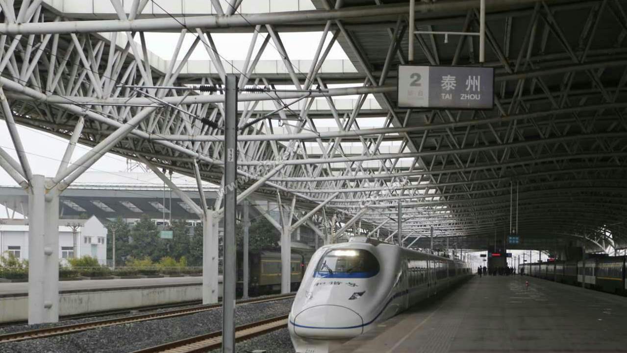 江苏省泰州市重要的客运枢纽—泰州火车站