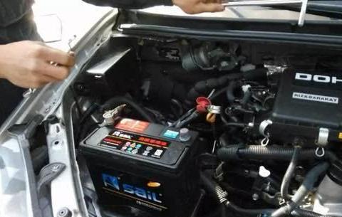 一辆汽车可以放多少天不开？老司机：超过这个数，就要花钱吧