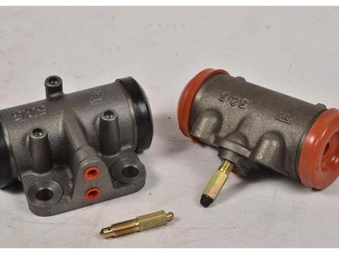 保养只换机油是不够的，要想汽车寿命延长，这四个地方别忘了换