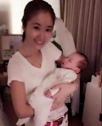 林心如的女儿长大了，比妈妈还漂亮