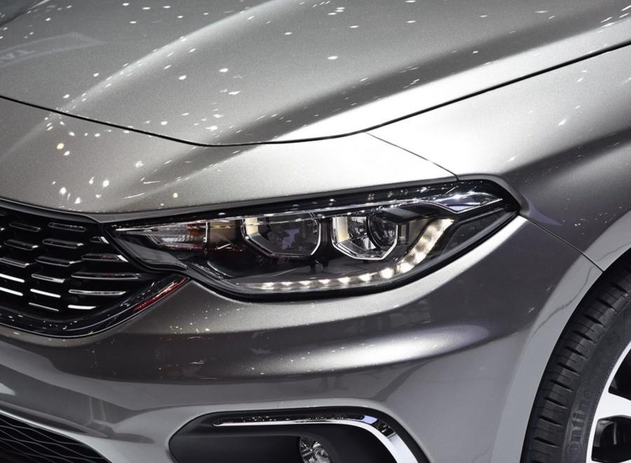 家庭出行又一新选择，能拉5个人，行李箱容积1550L，油耗低至5L