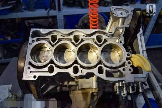 四缸机会反攻吗？三缸机：我太难了，国人：我们也是