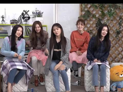 Red Velvet sing Shark Family Song