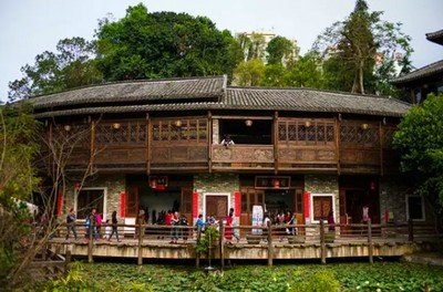 深圳有一处客家围屋,宁静清幽布满各地美食,你听过吗?