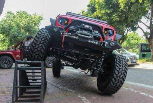 不是所有“锁”都能越野,玩越野的经常说的三把锁是什么?