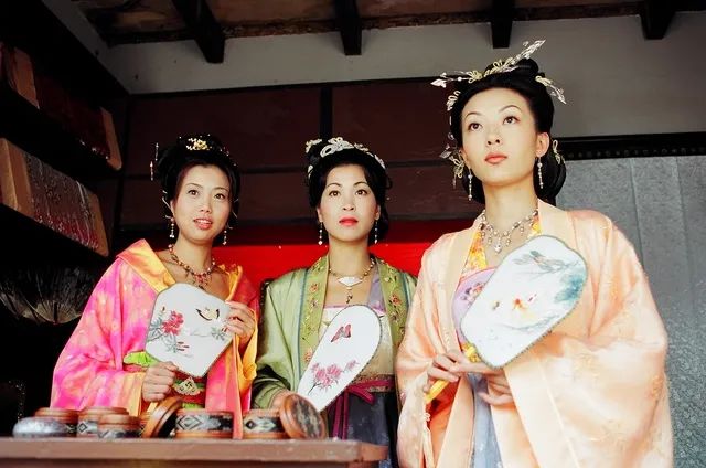 杨怡胡杏儿的TVB辉煌时刻居然已经过去10年了!!!