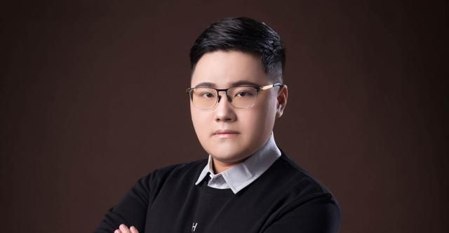 虎牙悲喜也是个相当大的主播,在绝地求生圈名声和实力也是响当当的.