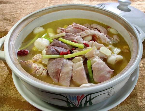 美食推荐：豉椒红沙鱼，蓉和飘香鲫鱼，莲子猪肚汤