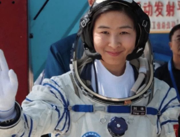 中国首位女宇航员刘洋，落地后音讯全无，如今身在何处？