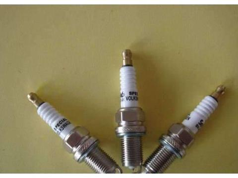 汽车跑6万公里后，必须更换这4个部件，当心车毁人亡